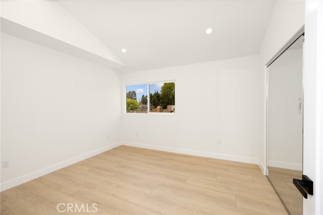 914 N Catalina Street, Burbank CA: https://media.crmls.org/medias/4f2af8fc-52ab-4628-92af-280714715cf0.jpg