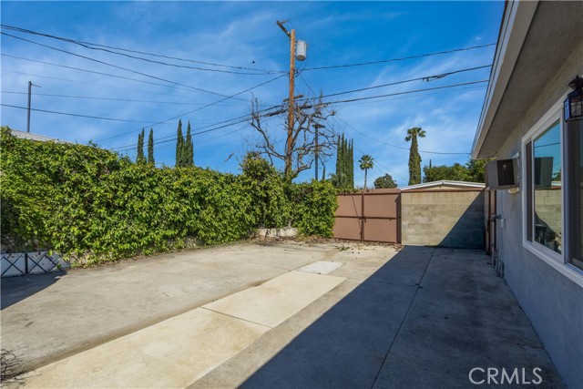 Detail Gallery Image 12 of 16 For 911 W 10th, Corona,  CA 92882 - 3 Beds | 1 Baths