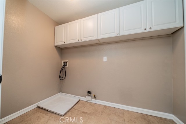 Detail Gallery Image 34 of 61 For 13621 Dellwood Ave, Victorville,  CA 92392 - 6 Beds | 3 Baths