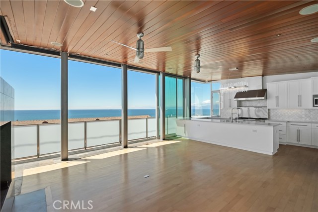 Detail Gallery Image 4 of 23 For 3316 Crest Dr, Manhattan Beach,  CA 90266 - 3 Beds | 3/1 Baths