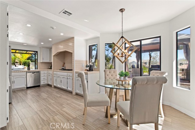 Detail Gallery Image 16 of 73 For 25546 Hardy Pl, Stevenson Ranch,  CA 91381 - 4 Beds | 3 Baths