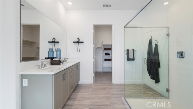 Detail Gallery Image 16 of 29 For 29578 Paseo Guijarro, Valencia,  CA 91354 - 2 Beds | 2/1 Baths