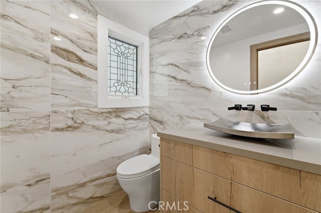 Detail Gallery Image 28 of 48 For 19510 Merridy, Northridge,  CA 91324 - 6 Beds | 6/1 Baths