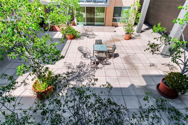 Detail Gallery Image 6 of 19 For 1745 Camino Palmero St #202,  Los Angeles,  CA 90046 - 1 Beds | 1 Baths