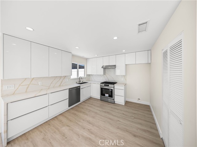 Detail Gallery Image 3 of 16 For 8145 Morse Ave, North Hollywood,  CA 91605 - 2 Beds | 2 Baths