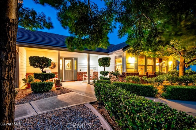 40505 90th W Street, Palmdale CA: https://media.crmls.org/medias/4f2d64de-d351-44b2-90ea-5a8845ff9692.jpg