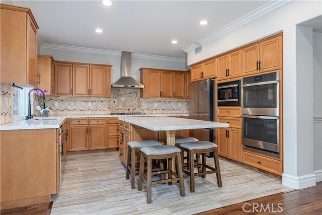 Detail Gallery Image 12 of 70 For 18571 Amalia, Huntington Beach,  CA 92648 - 5 Beds | 4/1 Baths