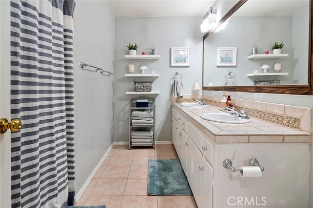20451 Bermuda Street, Chatsworth CA: https://media.crmls.org/medias/4f2db64c-85e6-4785-95f2-aab4184e44cd.jpg