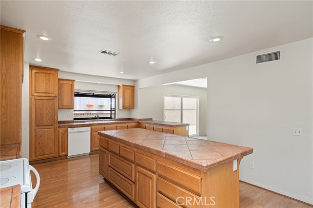 Image 7 of 29 For 2726 Nectarine Avenue