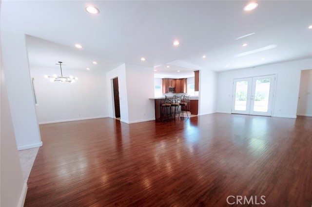 19100 Bessemer Street, Tarzana CA: https://media.crmls.org/medias/4f30518d-06dc-4595-bd1b-25feede56401.jpg
