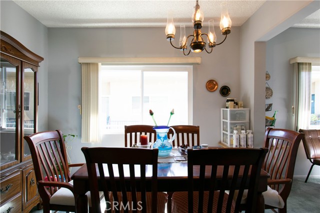 14560 Clark Street, Sherman Oaks CA: https://media.crmls.org/medias/4f3070c8-57ff-40b4-81be-3b5752f741b7.jpg