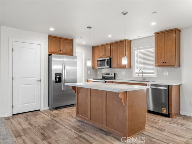 Detail Gallery Image 3 of 39 For 12526 Ponderosa Rd, Pinon Hills,  CA 92372 - 3 Beds | 2 Baths