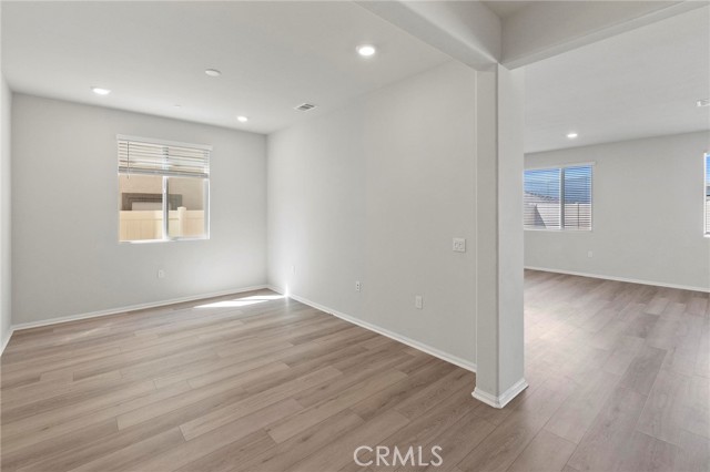 19409 Brush Creek Way, Lake Elsinore CA: https://media.crmls.org/medias/4f319917-d9b5-4752-9441-6800894a9eef.jpg