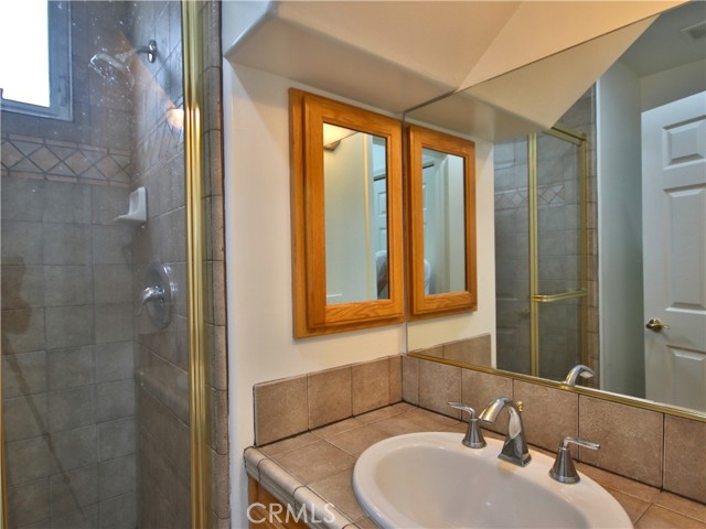 504 Dahlia Avenue, Corona del Mar CA: https://media.crmls.org/medias/4f31bd62-54f6-417a-952d-0411540b617c.jpg
