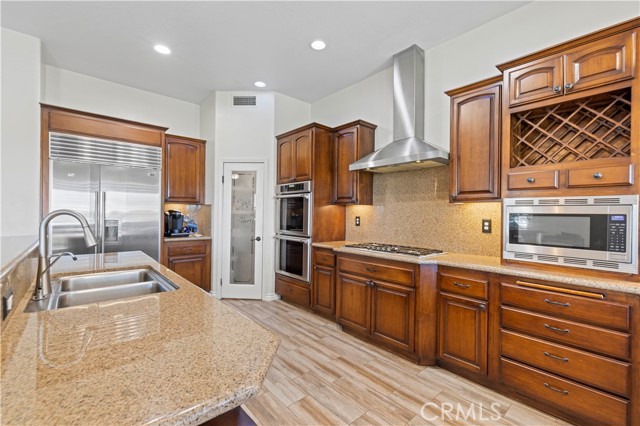 Detail Gallery Image 13 of 66 For 22020 Gold Canyon, Saugus,  CA 91390 - 5 Beds | 3/1 Baths