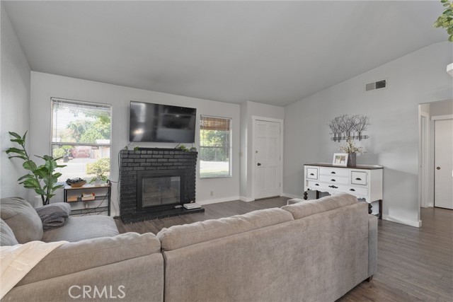 Detail Gallery Image 7 of 48 For 465 Waterford Dr, Chico,  CA 95973 - 5 Beds | 3 Baths