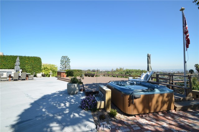 5001 Range Horse Lane, Rolling Hills Estates, California 90274, 3 Bedrooms Bedrooms, ,4 BathroomsBathrooms,Residential,Sold,Range Horse,SB22038227