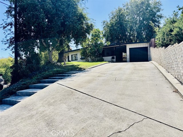 Detail Gallery Image 3 of 3 For 1872 Arroyo, Riverside,  CA 92506 - 3 Beds | 2 Baths