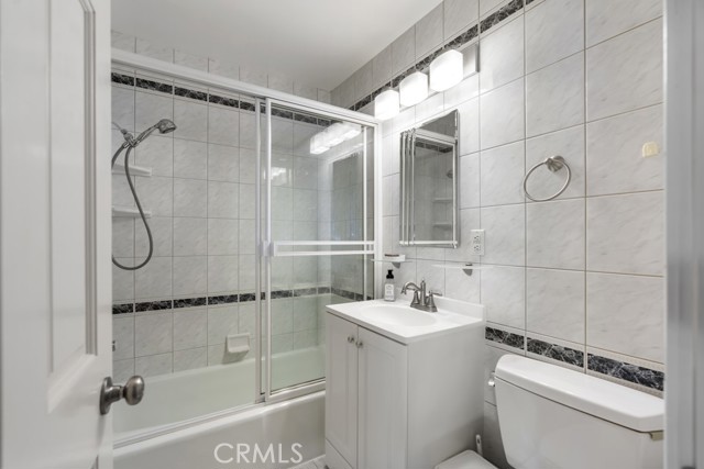 Detail Gallery Image 19 of 32 For 1754 W 242nd Pl, Torrance,  CA 90501 - 4 Beds | 3 Baths