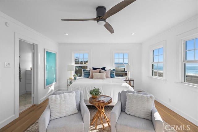 1000 The Strand, Manhattan Beach CA: https://media.crmls.org/medias/4f360df2-ffd5-430b-b71d-65848041c661.jpg