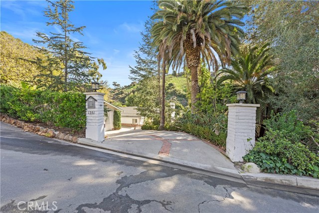 1391 Dunning Dr, Laguna Beach, CA 92651