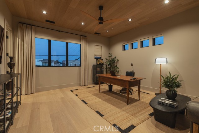 Detail Gallery Image 44 of 57 For 2212 Cliff Dr, Newport Beach,  CA 92663 - 5 Beds | 5/1 Baths