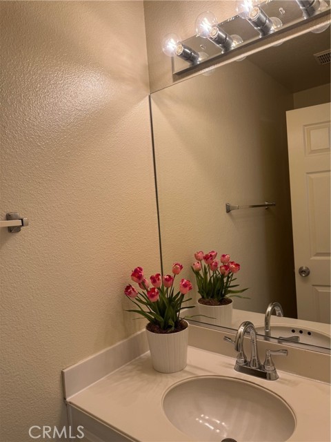 Detail Gallery Image 25 of 35 For 8 Bormes, Irvine,  CA 92614 - 4 Beds | 2/1 Baths