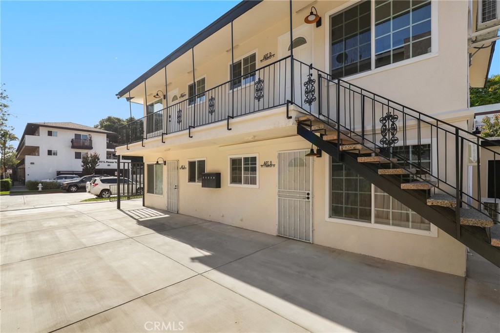 MLS #PW25250502 image #1