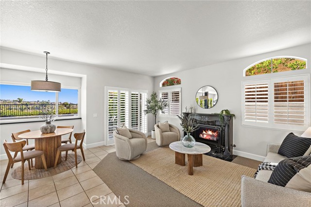 10 Novilla, Laguna Niguel CA: https://media.crmls.org/medias/4f37da9c-78b3-4049-ae85-175f7b358404.jpg