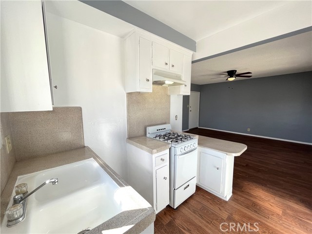 Detail Gallery Image 5 of 10 For 4750 W Broadway #N,  Hawthorne,  CA 90250 - 0 Beds | 1 Baths