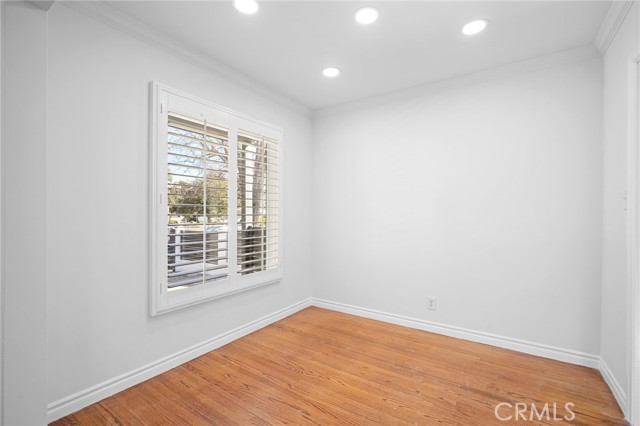 Detail Gallery Image 8 of 30 For 6637 Capps, Reseda,  CA 91335 - 3 Beds | 2/1 Baths