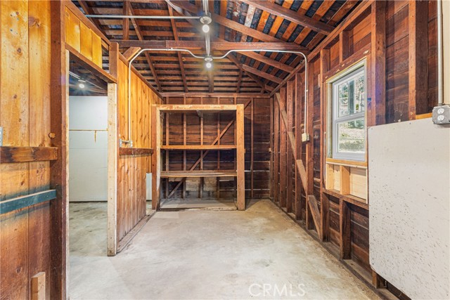33325 Fairview Street, Lake Elsinore CA: https://media.crmls.org/medias/4f3832f4-ef31-49dc-b573-3314e91bec6b.jpg