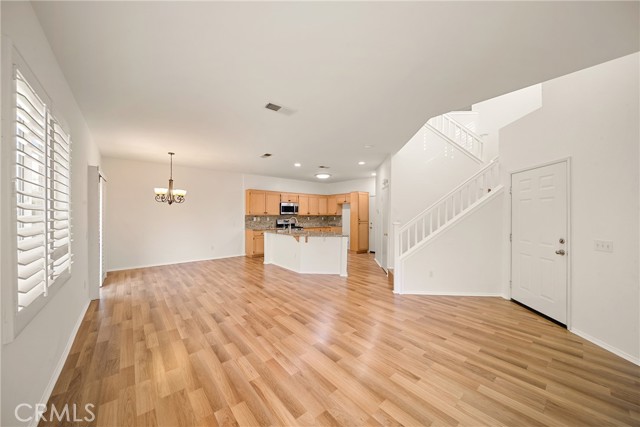 Detail Gallery Image 12 of 53 For 594 Yarrow Dr, Simi Valley,  CA 93065 - 3 Beds | 2/1 Baths
