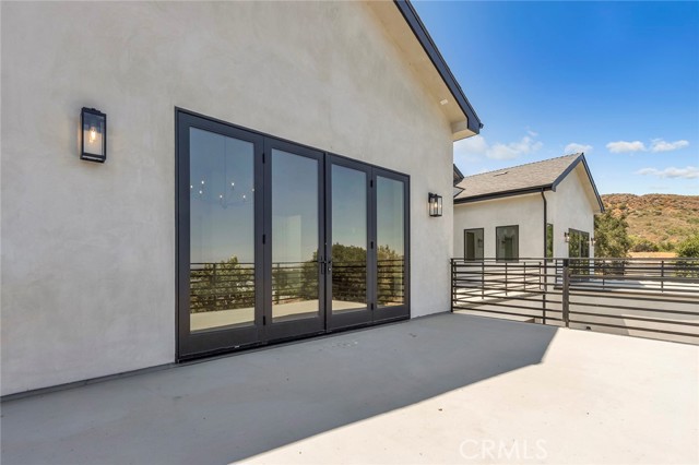 26474 Ranch Creek Road, Canyon Country CA: https://media.crmls.org/medias/4f392f48-e8fe-4f91-b74f-15ed75d989ab.jpg