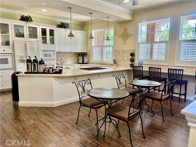 8408 Spirit St, Chino CA: https://media.crmls.org/medias/4f396157-d5b7-48a0-9242-fb0177dec358.jpg