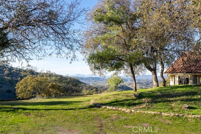 Detail Gallery Image 32 of 62 For 7975 Nacimiento Lake Dr, Paso Robles,  CA 93446 - 6 Beds | 3/1 Baths
