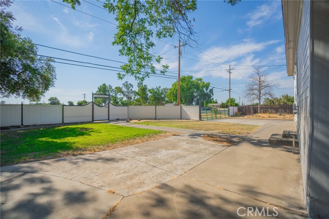 Detail Gallery Image 10 of 61 For 3976 N State Hwy 59, Merced,  CA 95348 - 5 Beds | 2 Baths