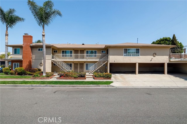 12532 Cranbrook Avenue, Hawthorne CA: https://media.crmls.org/medias/4f3ab0ce-875a-46cb-b177-aa9ed83c27ce.jpg
