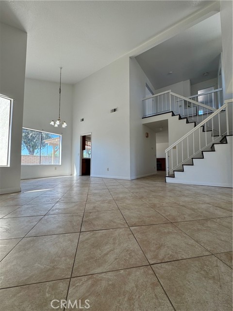 Detail Gallery Image 2 of 12 For 24341 Carman Ln, Moreno Valley,  CA 92551 - 3 Beds | 2/1 Baths