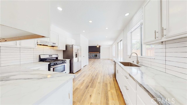 Detail Gallery Image 11 of 70 For 17877 Orangewood Ln, Riverside,  CA 92503 - 5 Beds | 3 Baths
