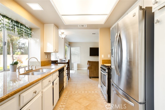 2424 Norte Vista Drive, Chino Hills CA: https://media.crmls.org/medias/4f3b3ed8-9ec7-4467-939b-7ecdeefed3ab.jpg