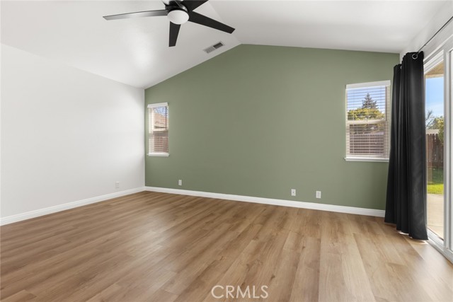 Detail Gallery Image 15 of 34 For 596 Desiree, Chico,  CA 95973 - 5 Beds | 3 Baths