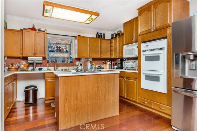 2100 Carnegie Lane, Redondo Beach, California 90278, 3 Bedrooms Bedrooms, ,2 BathroomsBathrooms,Residential,Sold,Carnegie,SB21203957