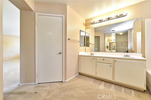 7326 Oxford Place, Rancho Cucamonga CA: https://media.crmls.org/medias/4f3c6f70-1339-43b7-9a1d-2726aa5f0282.jpg