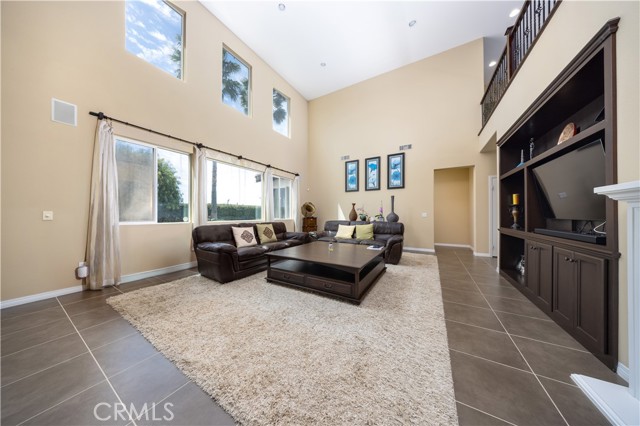 14939 Meadow Way, Eastvale CA: https://media.crmls.org/medias/4f3cd436-24ce-441f-8a29-967faf813330.jpg
