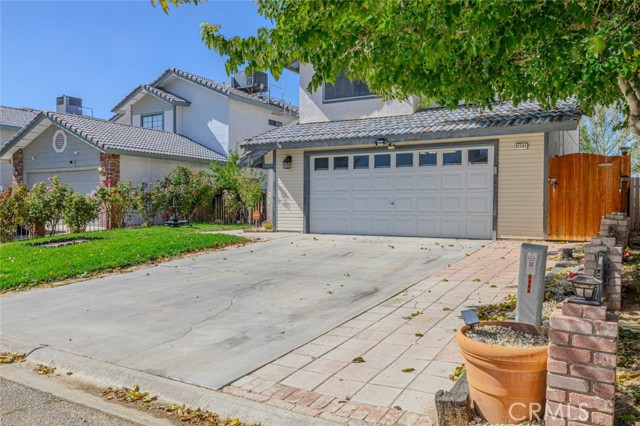 Detail Gallery Image 2 of 34 For 21131 Windsong St, California City,  CA 93505 - 3 Beds | 2/1 Baths