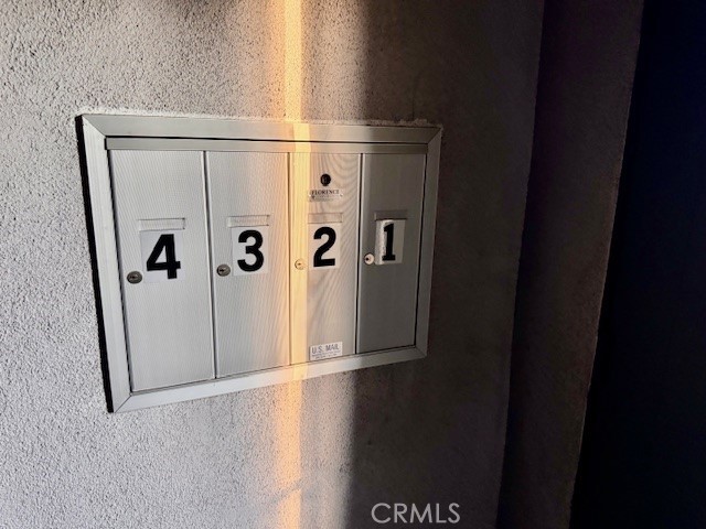 Detail Gallery Image 32 of 33 For 19421 Ventura Bld #4,  Tarzana,  CA 91356 - 2 Beds | 2 Baths