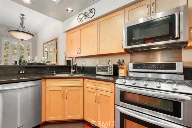 Detail Gallery Image 7 of 37 For 12 Chapala Ct, Lake Forest,  CA 92610 - 2 Beds | 2/1 Baths