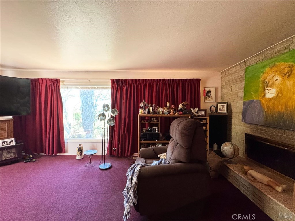 https://media.crmls.org/medias/4f3ee5ed-adcd-4dbd-96c9-19ee4df67c43.jpg?preset=X-Large