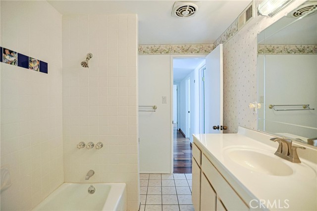 Detail Gallery Image 33 of 40 For 1328 W 214th St, Torrance,  CA 90501 - 4 Beds | 2 Baths